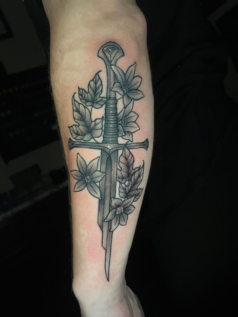 Bethany Hoff - Dagger Flowers Tattoo